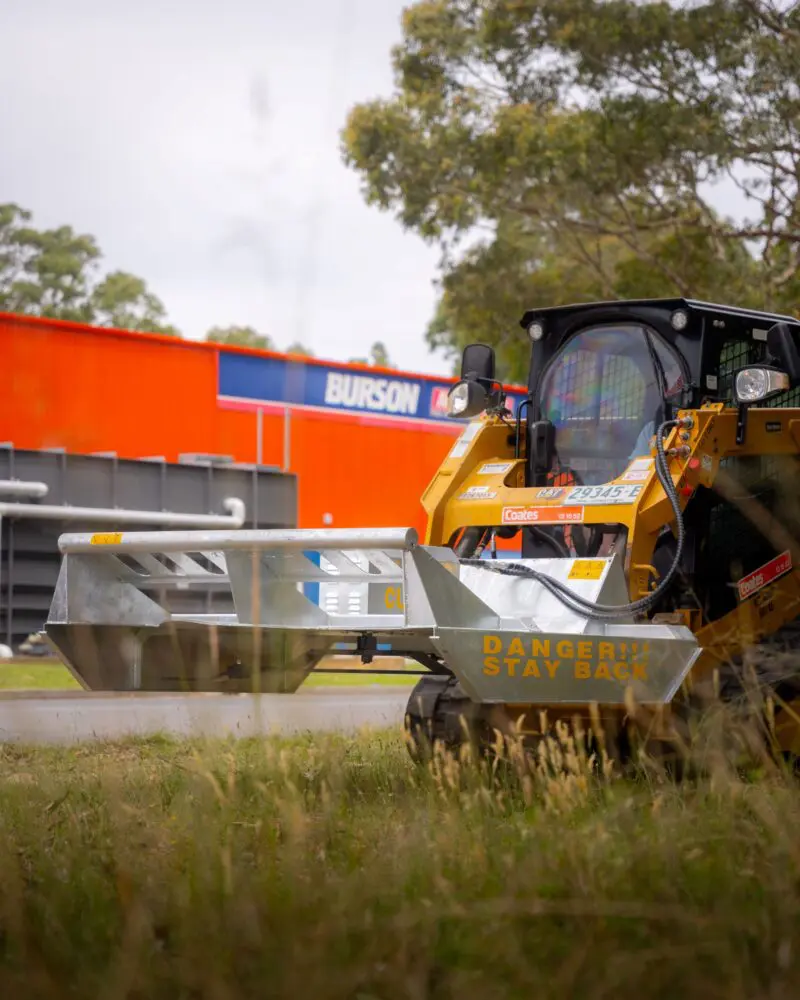 Elgra Engineering: two blade slasher attached to a front loader
